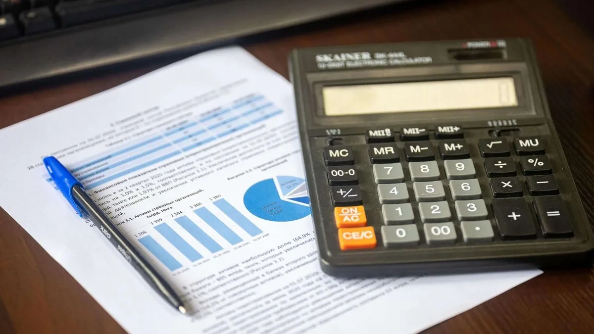 Finanzierung einer PV-Anlage am Laptop berechnen