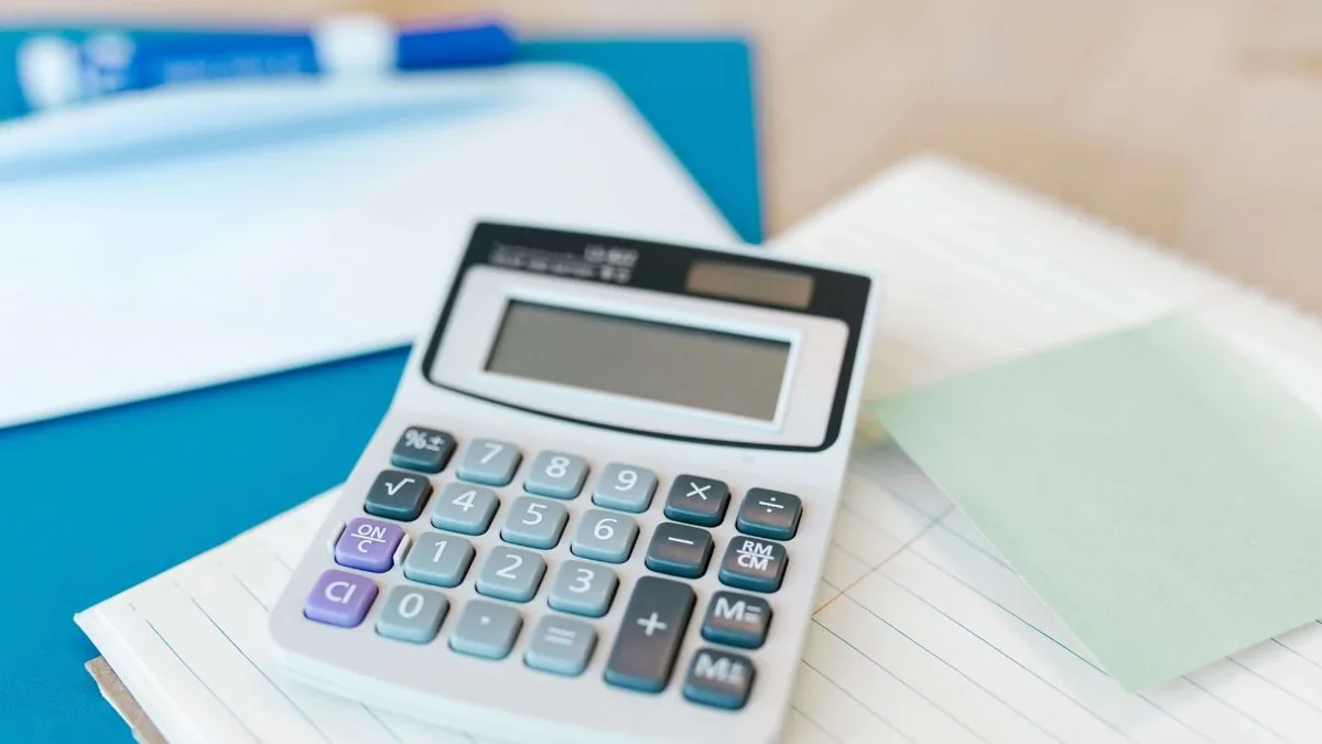 Taschenrechner mit Finanzdiagramm