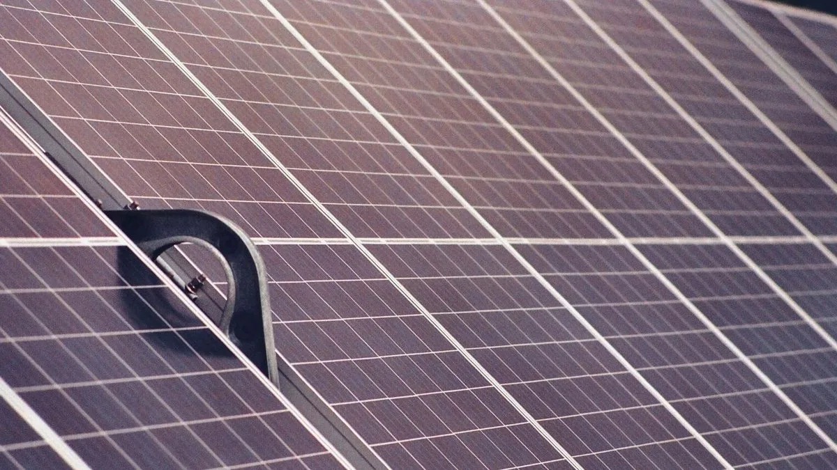 Wechselrichter und Anschlusstechnik einer PV-Anlage